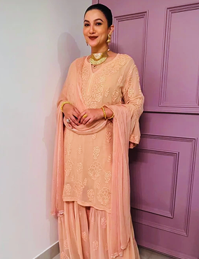 CELEBS IN LABEL JIYANI